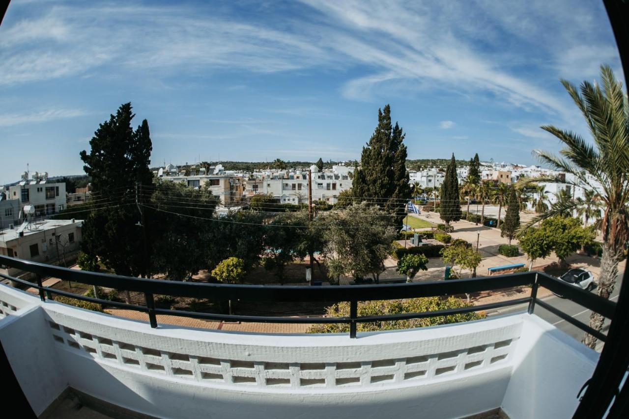 Ovis Hotel Apartments Ayia Napa Eksteriør billede