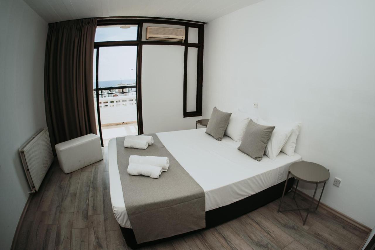 Ovis Hotel Apartments Ayia Napa Eksteriør billede
