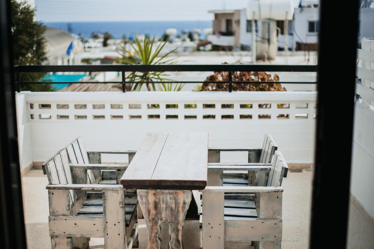 Ovis Hotel Apartments Ayia Napa Eksteriør billede