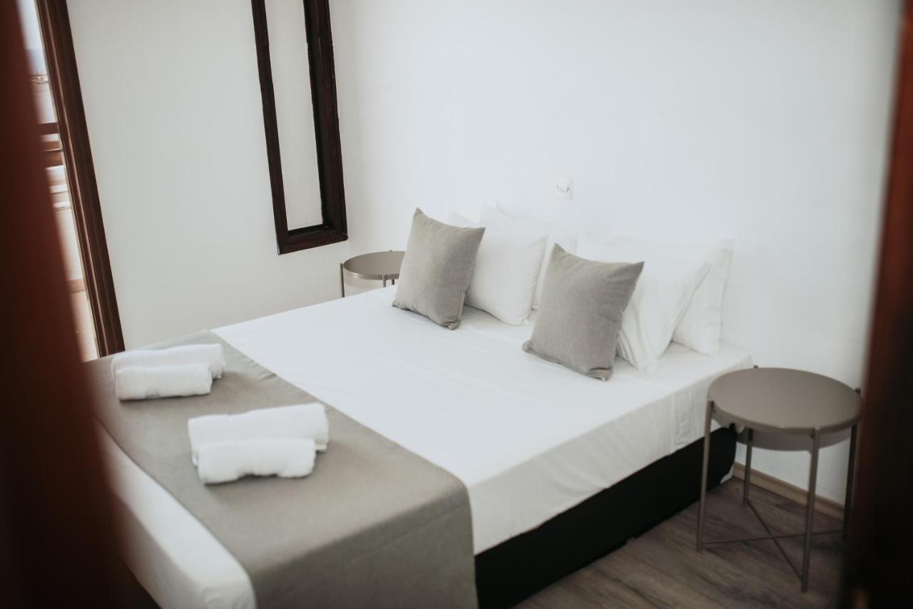 Ovis Hotel Apartments Ayia Napa Eksteriør billede