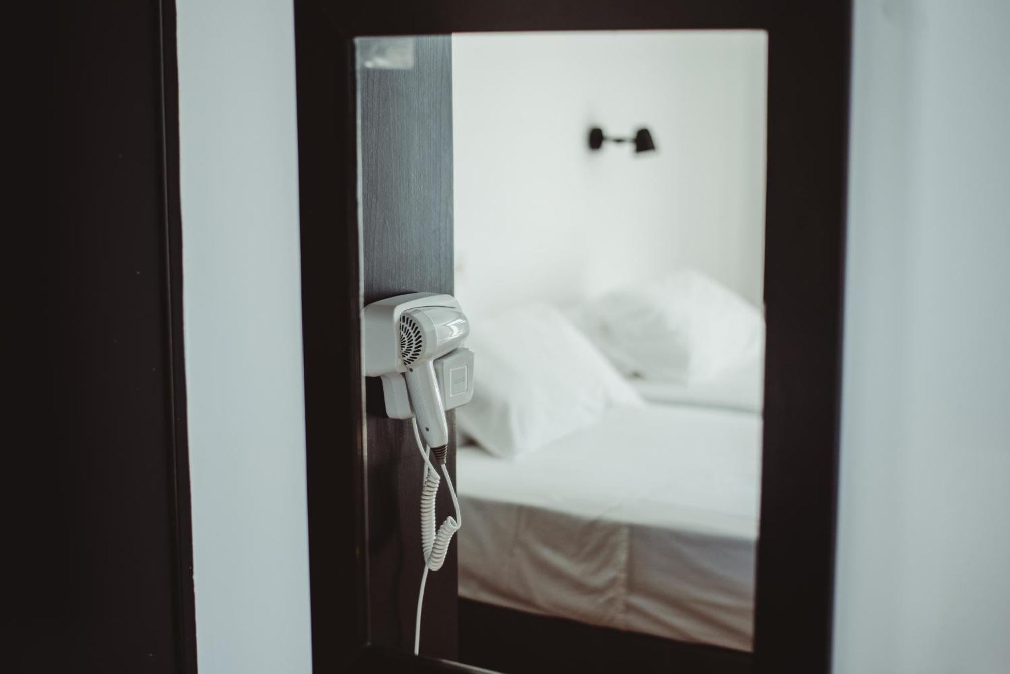 Ovis Hotel Apartments Ayia Napa Eksteriør billede